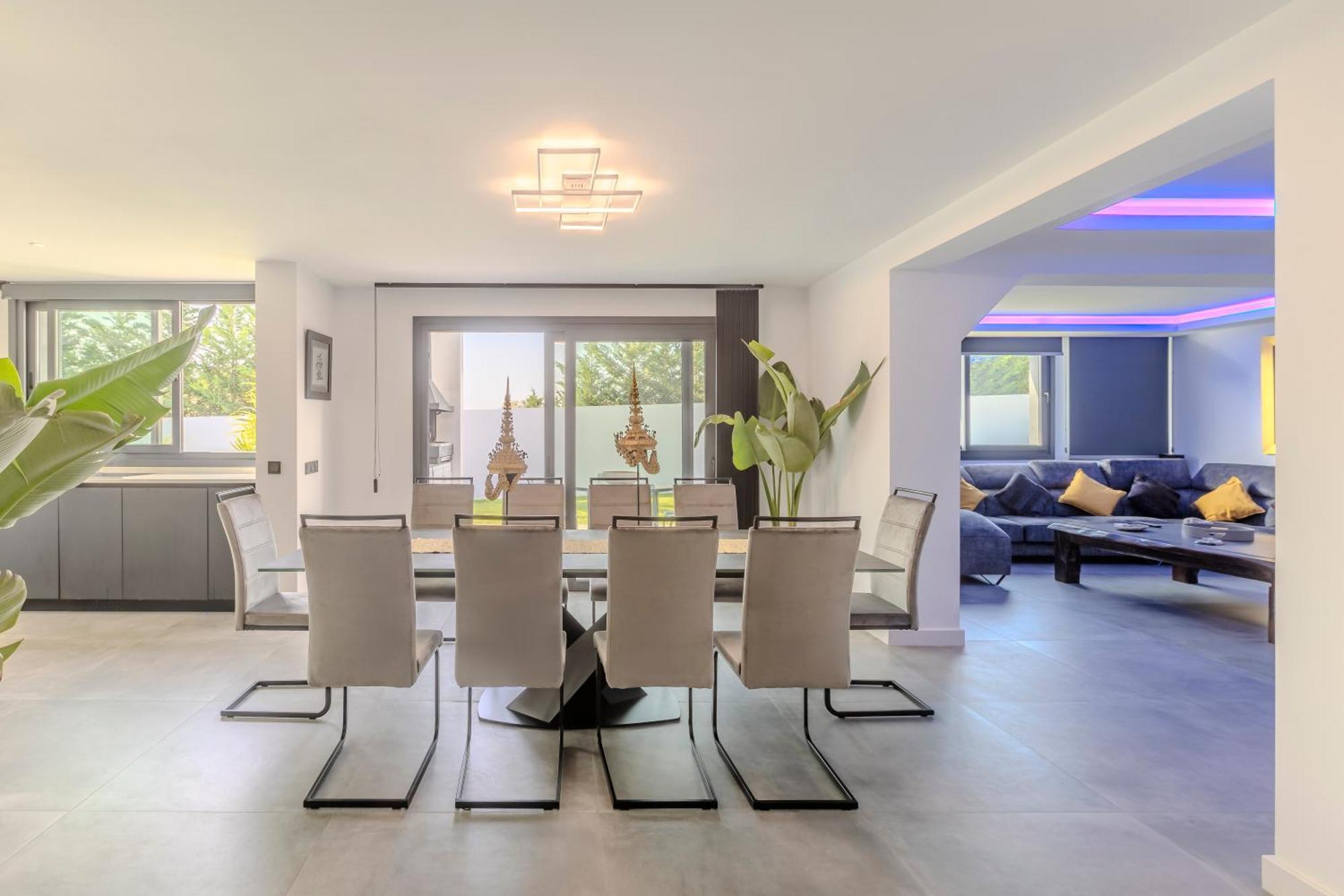 Luxury Amazing Location Villa *