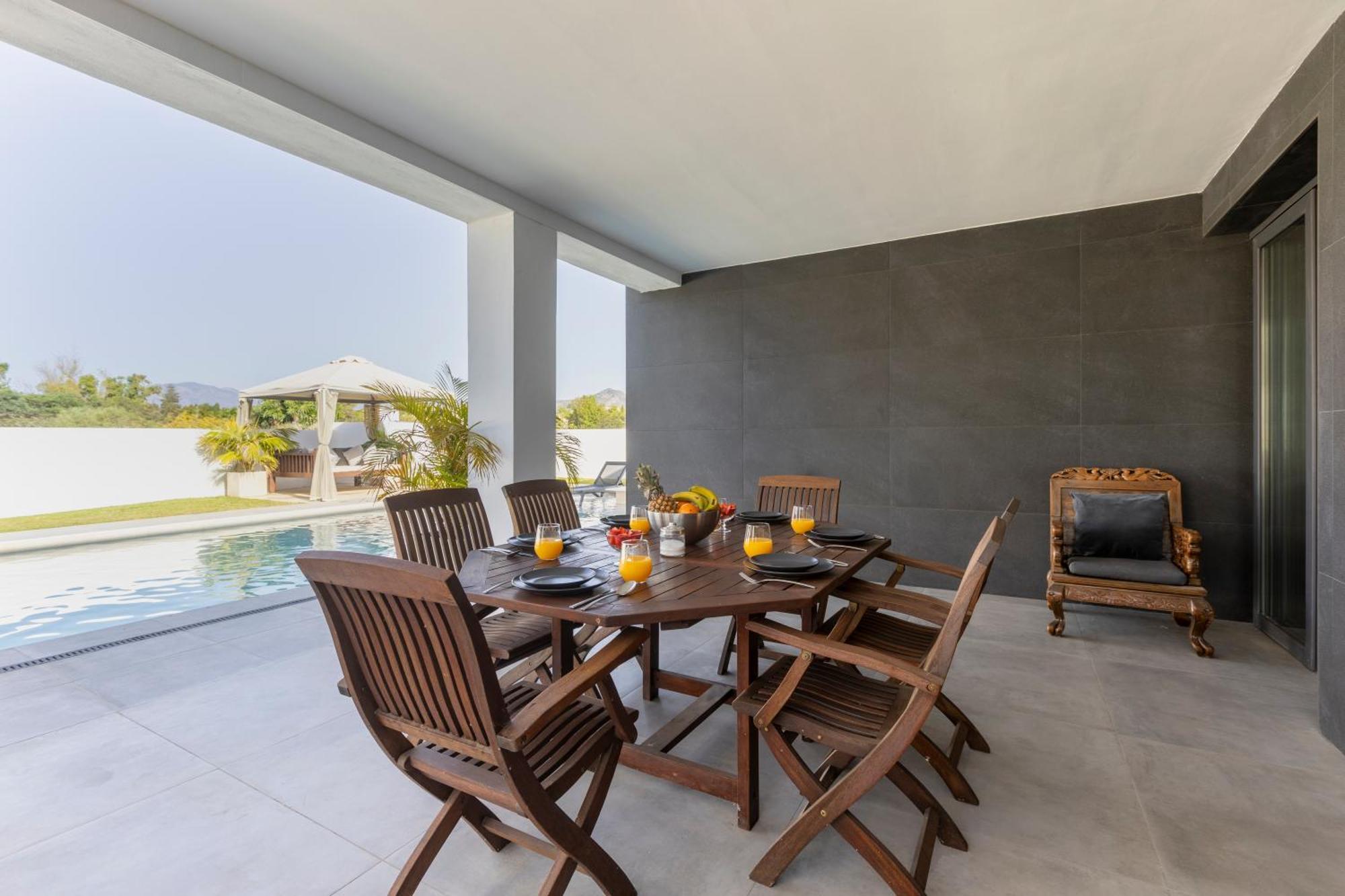 Villa Luxury Amazing Location *